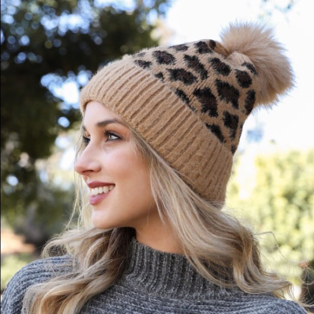 Women’s Leopard Faux Fur Beanie Pom Pom